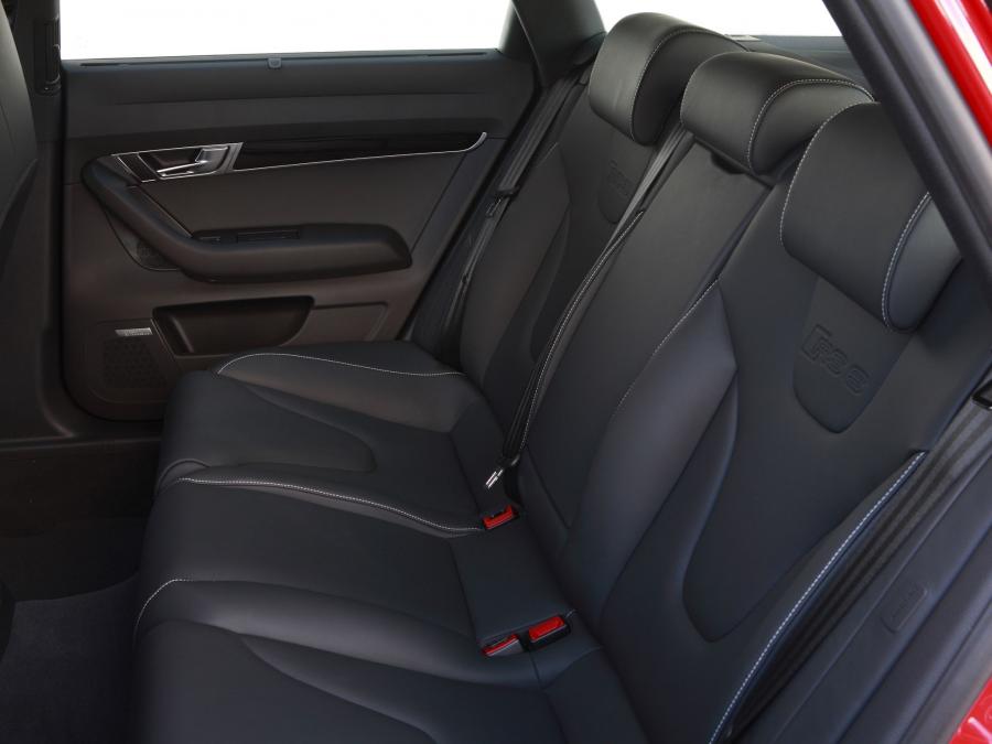 Интерьер Audi RS6 Avant (4F, C6) 2008 года  (AU) (фото 5 из 20)